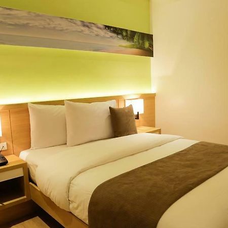 Icove Beach Hotel Olongapo Zewnętrze zdjęcie